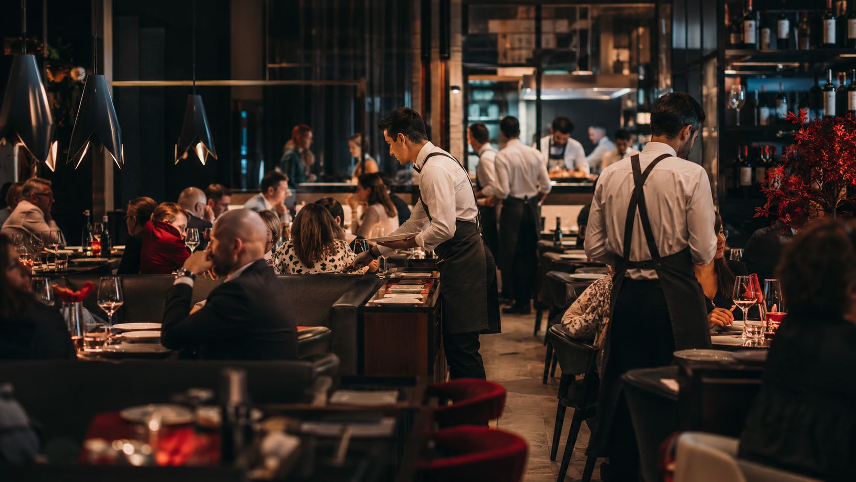 Sala ristorante premium durante il servizio